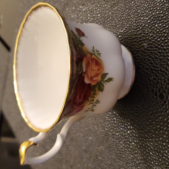 Vintage tea cup - Picture 3 of 5